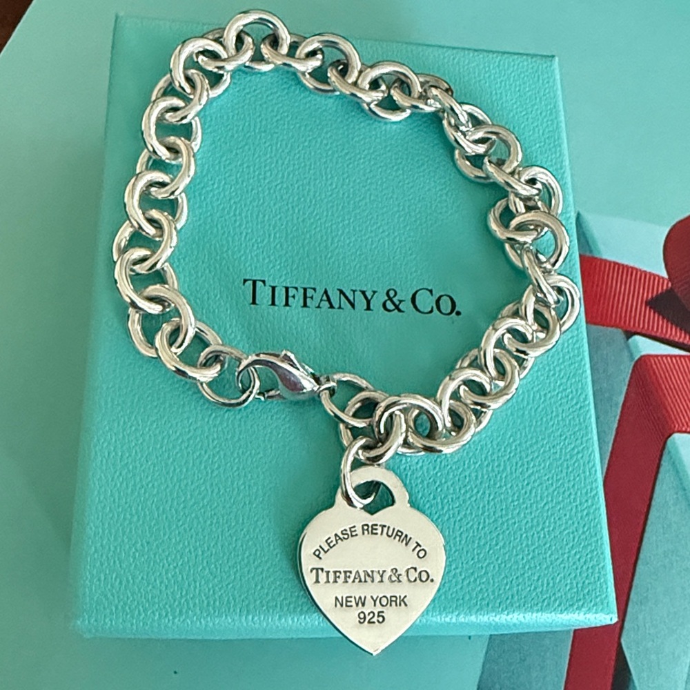 9 1/2” XL Length - Tiffany & Co. Please ReturnTo Tiffany Heart Tag Bracelet - Picture 3 of 12